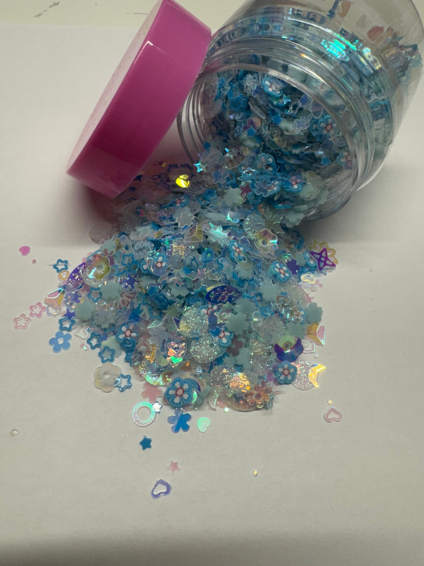 GLOW GLITTER